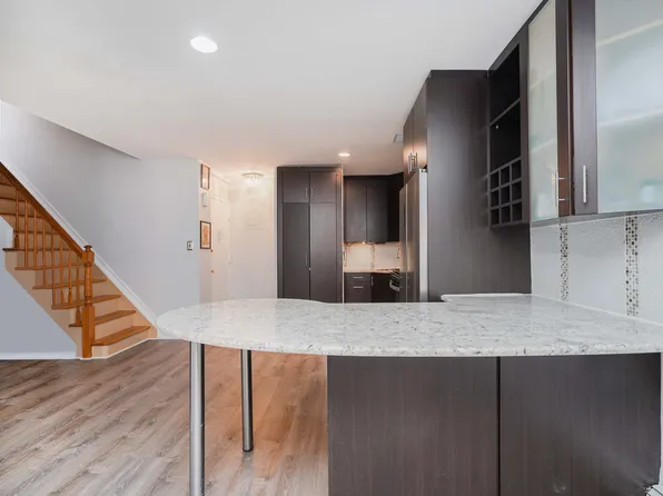 3225 Shore Parkway image 9 of 27