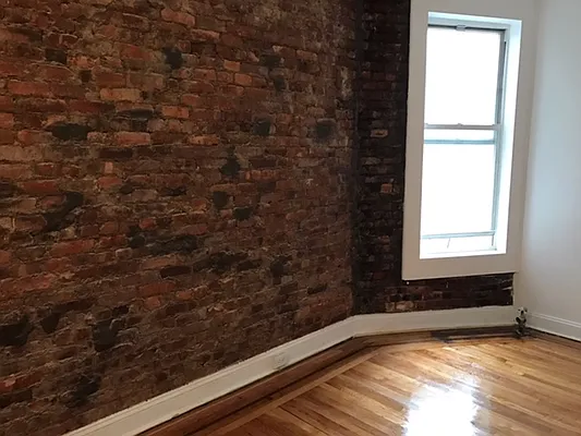 Rented by Premier Metro Realty Corp | media 49