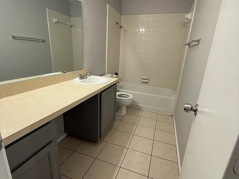 7510 April Ln — Photo 6