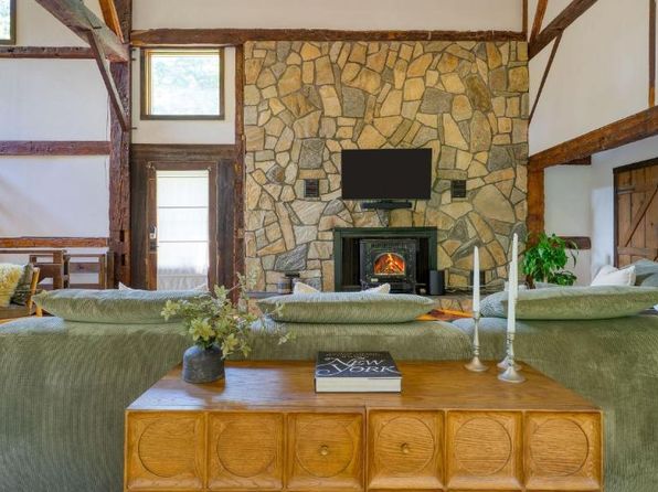 5 Longview Rd #1