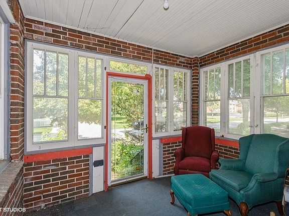 2nd image of 43 N Hale St