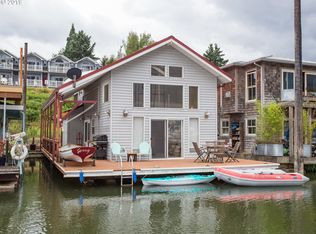 173 NE Bridgeton Rd SLIP 8, Portland, OR 97211