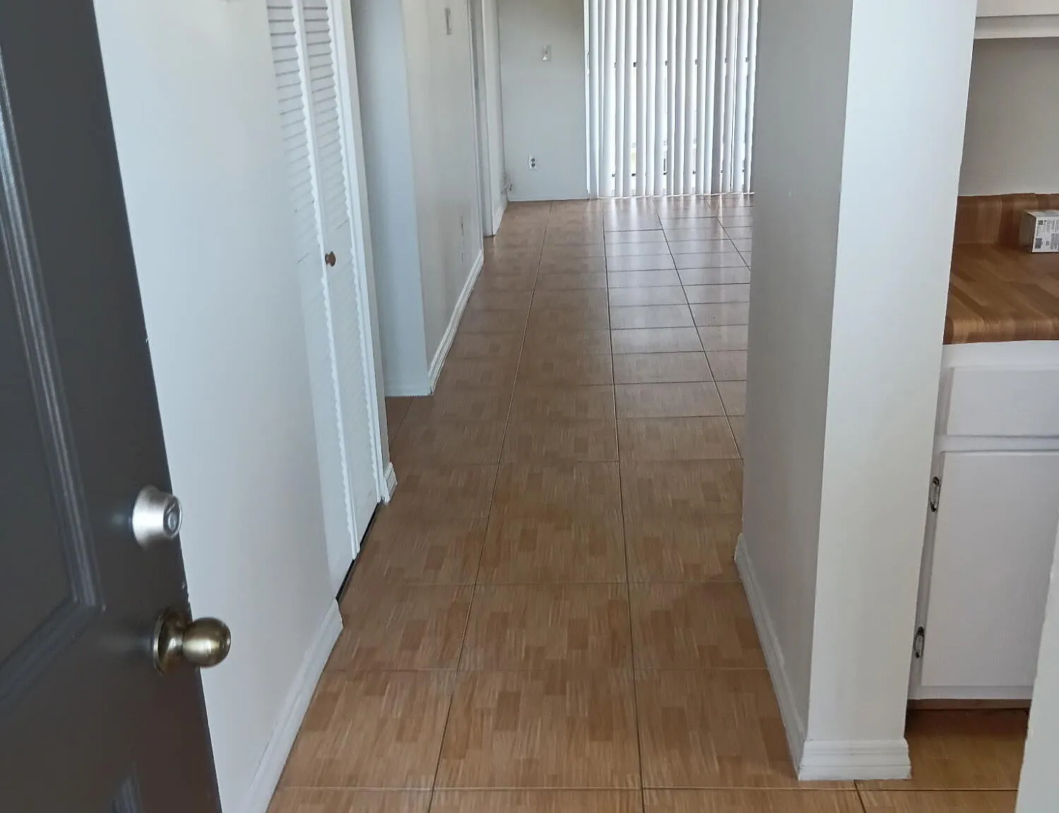 2 bed, 2.0 bath, 1041 sqft, $2,100 — Photo 2