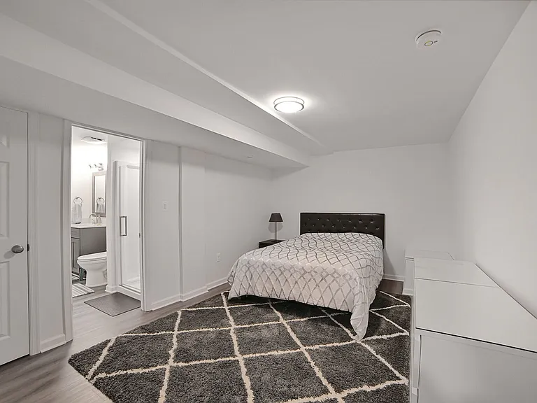 18420 Shady View Ln — Photo 40