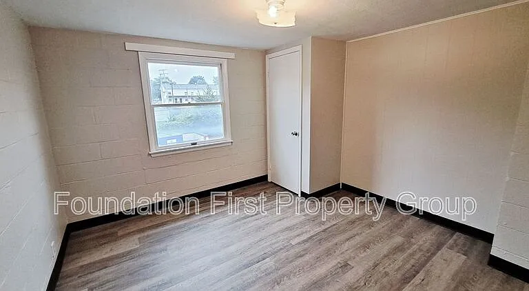 240 W High St #10 — Photo 12