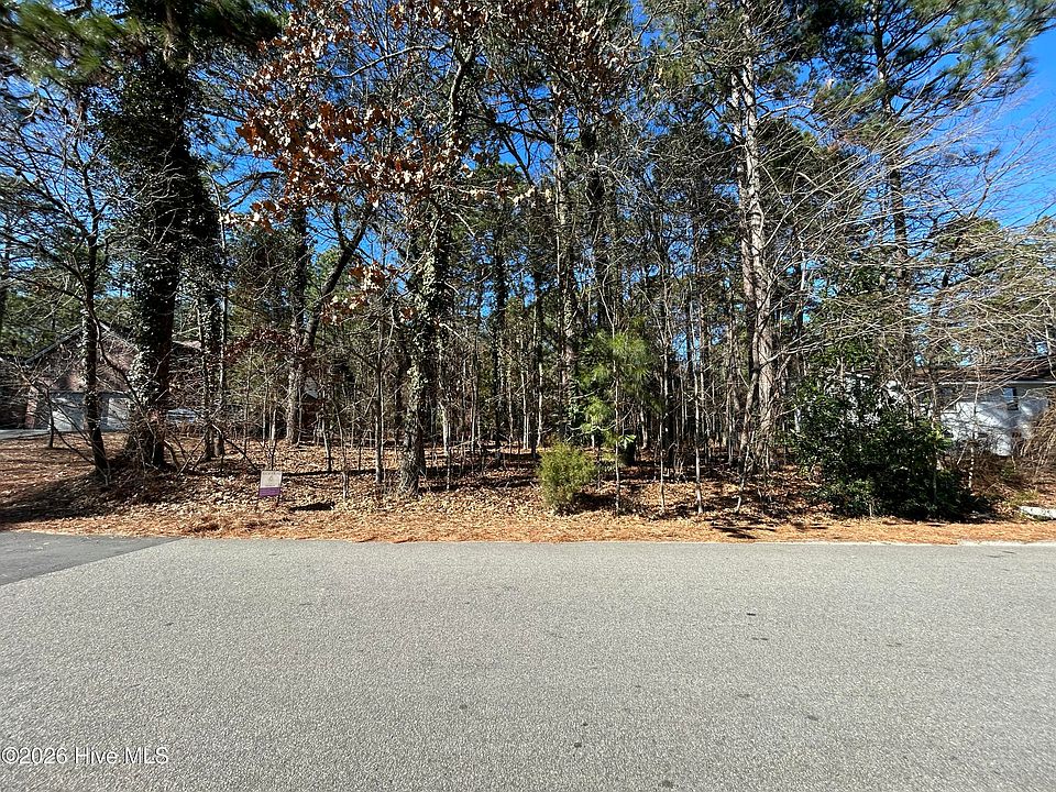 1st image of 615 Lake Forest Drive SE