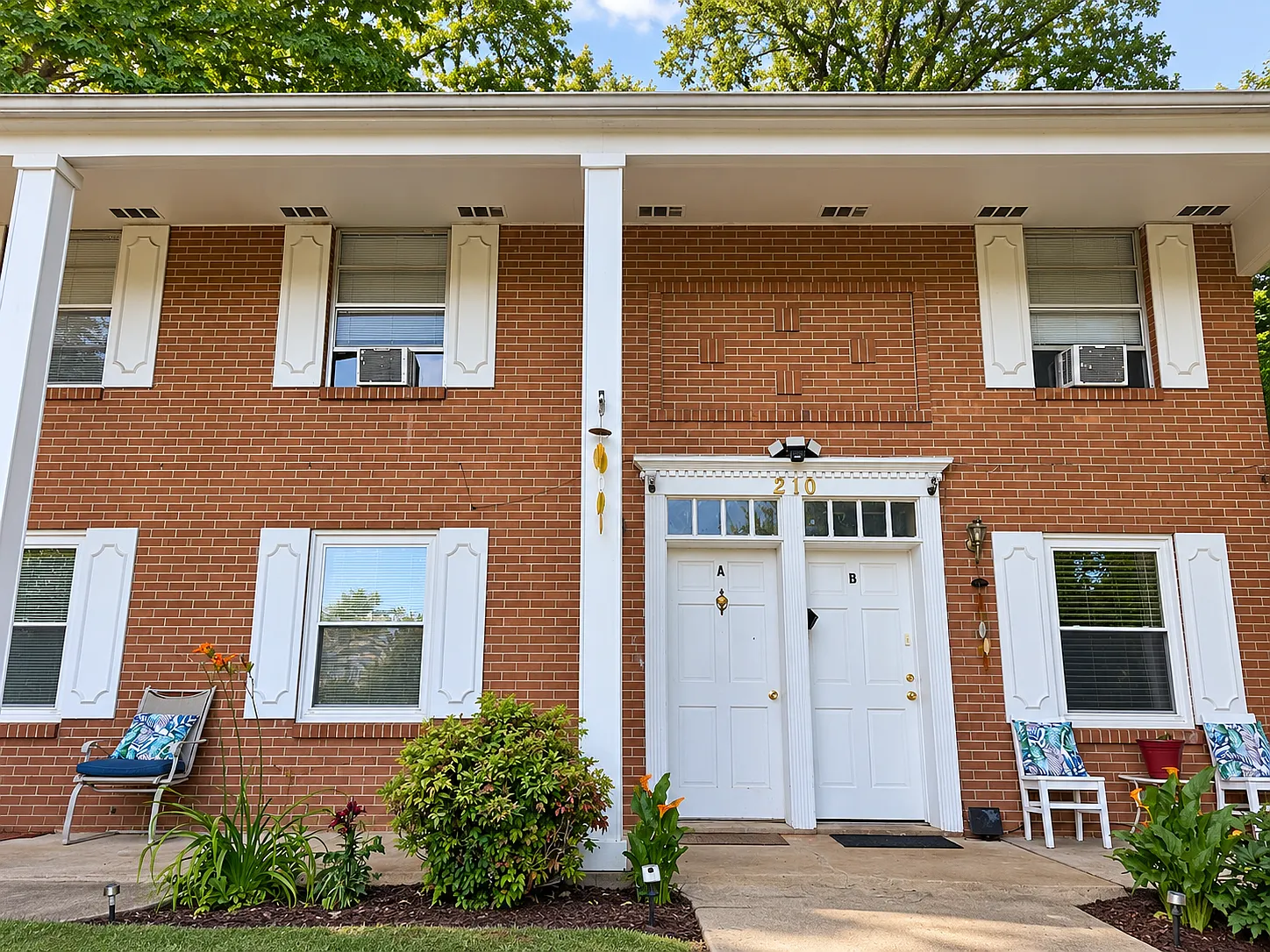 3 bed, 1.0 bath, $1,000 — Photo 1