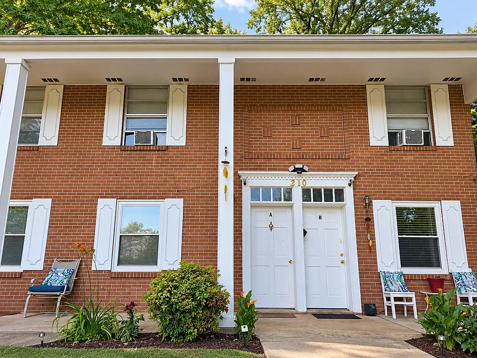210 Rives Rd #A