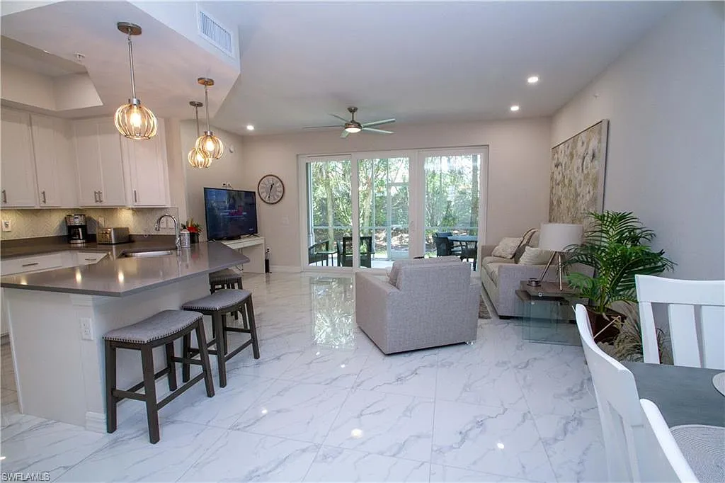 3 bed, 2.0 bath, 1537 sqft, $7,500 — Photo 1