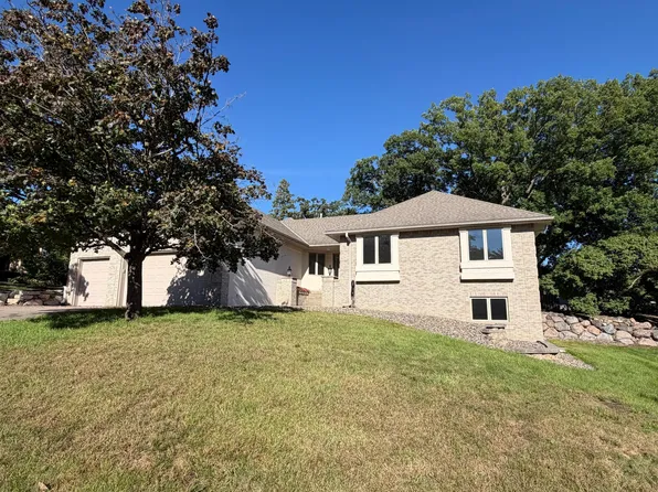 13172 Galleria Pl, Apple Valley, MN 55124