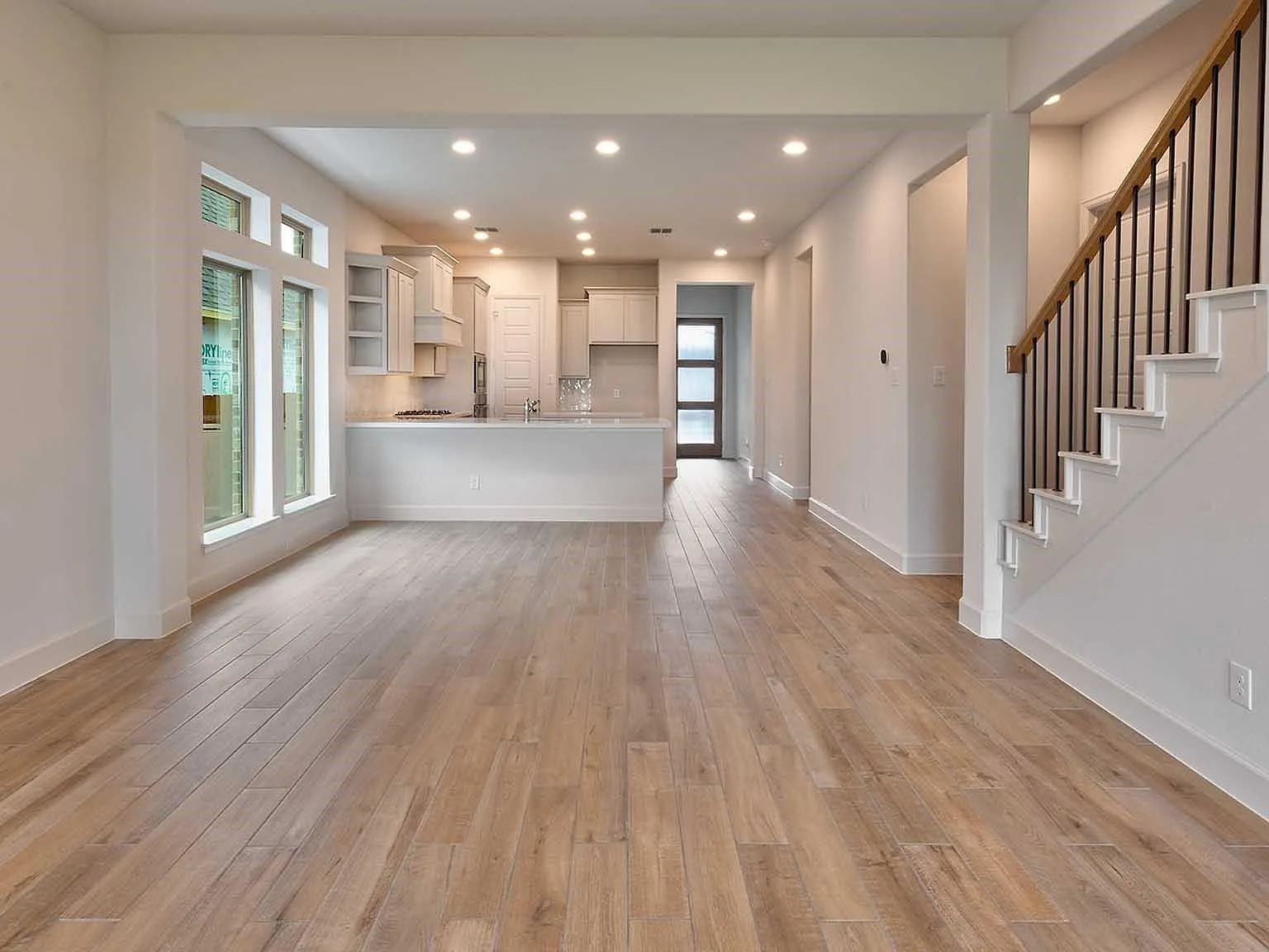 4 bed, 2444 sqft, $3,100 — Photo 4