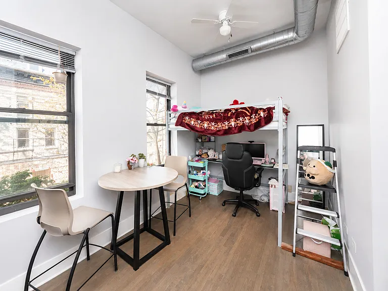 1717 S Carpenter St #2 — Photo 3