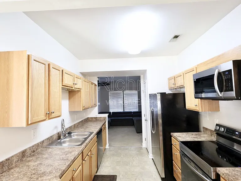 6120 Belgreen Ct — Photo 6