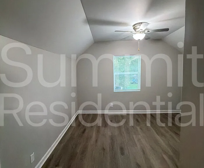 4713 Walnut Grove Ave — Photo 9