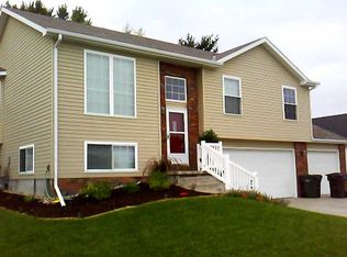 8135 Mackenzie Rd, Lincoln, NE 68505