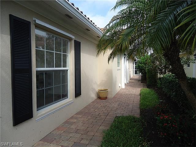 1st image of 28836 Vermillion Ln