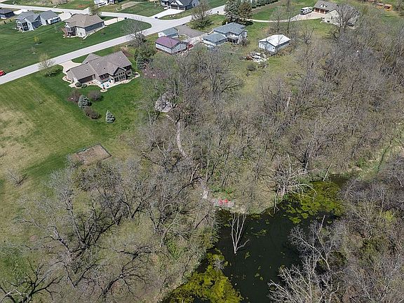 4th image of 1346 Southview Ln NE