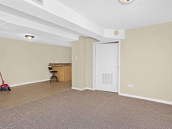 4th image of 6147 S Drexel Ave