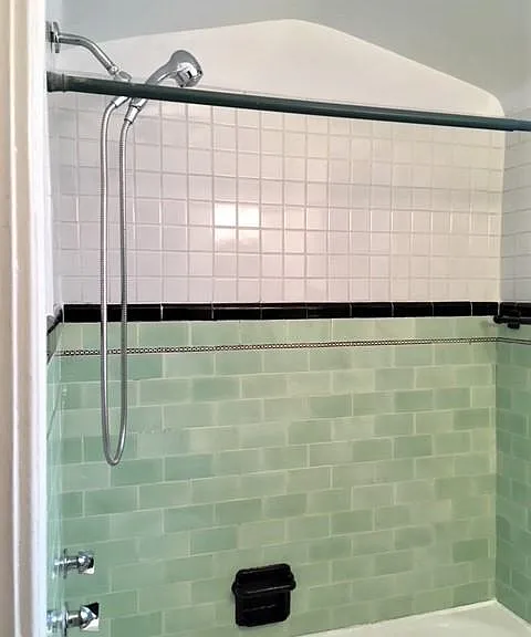 2554 W Ardmore Ave #1 — Photo 6