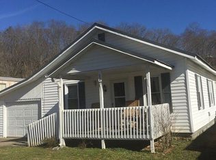 22 Cherry St, Hamlin, WV 25523