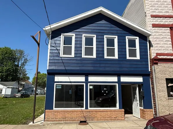 326 Centre St, Freeland, PA 18224