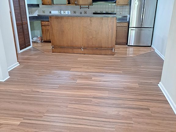 4th image of 9949 Frederick Rd