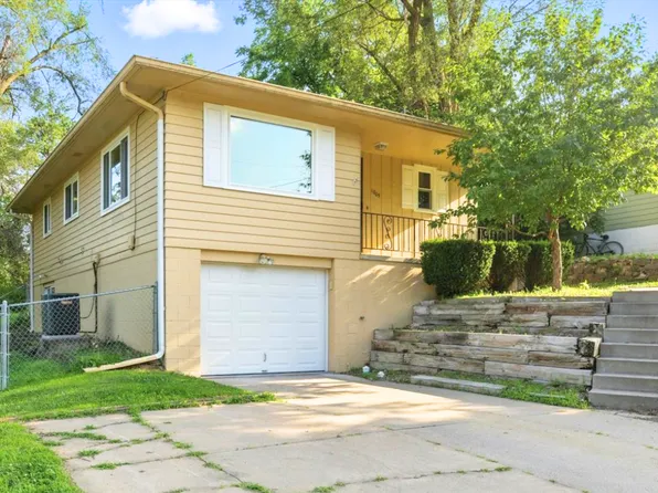 1005 Townsend St, Glenwood, IA 51534