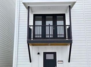 112 Canal Cottage Aly, Saint Charles, MO 63301