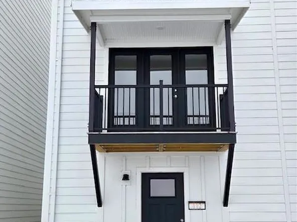 112 Canal Cottage Aly, Saint Charles, MO 63301