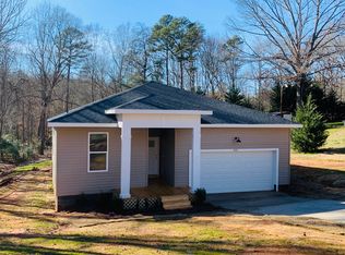 435 Wood St, Central, SC 29630