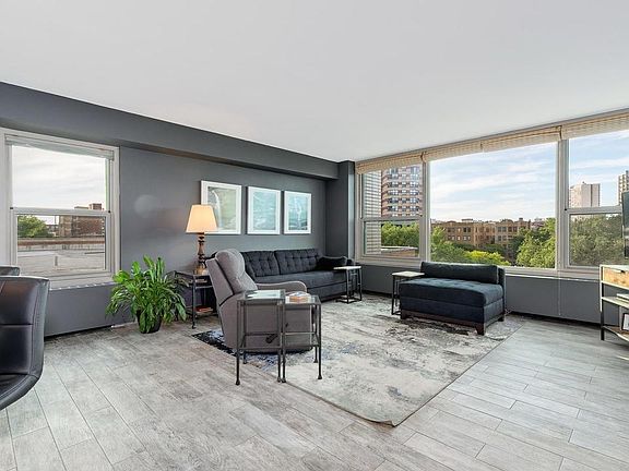 2nd image of 3600 N Lakeshore Dr #424