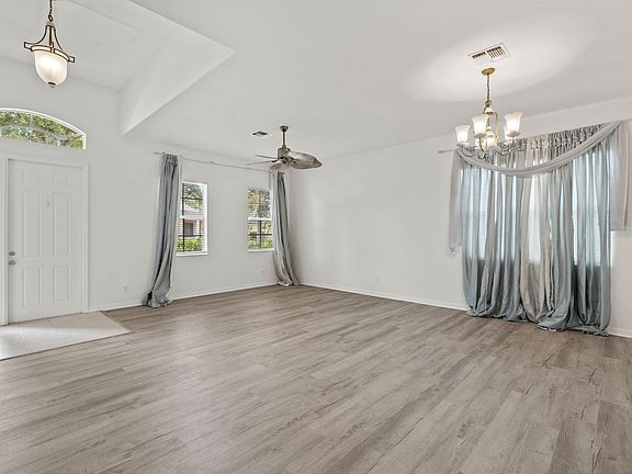 3rd image of 3030 Lake Butler Ct