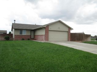 609 N 2nd St, Colwich, KS 67030