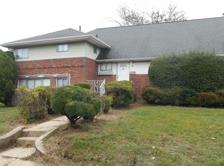 85 Amby Ave, Plainview, NY 11803