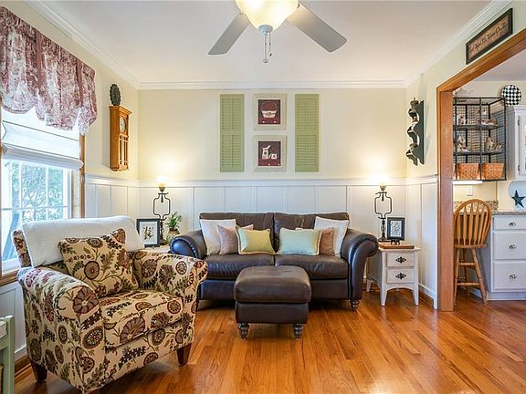 4th image of 8417 Sugar Pine Cir