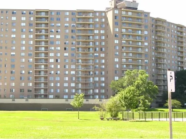 7061 N Kedzie Ave Suite 1102, Chicago, IL 60645