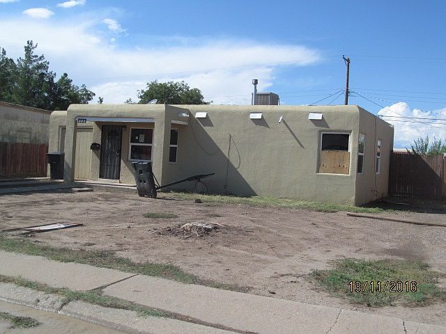 2nd image of 603 Arnold Ln
