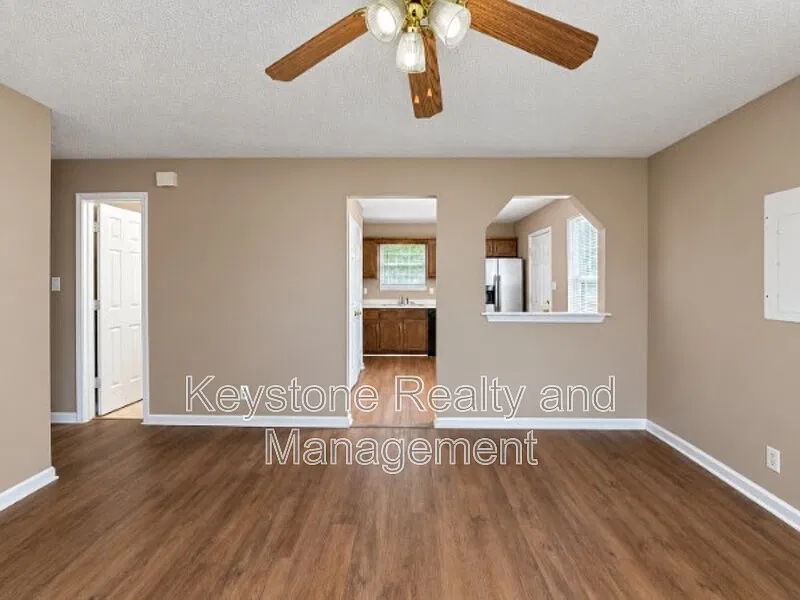 2 bed, 1.5 bath, 840 sqft, $1,125 — Photo 3
