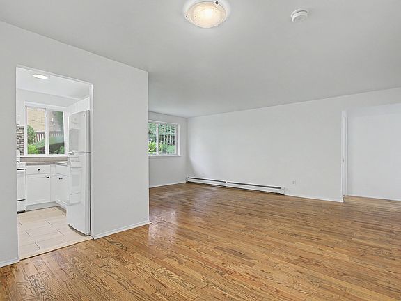 3rd image of 345 N Broadway APT 2A