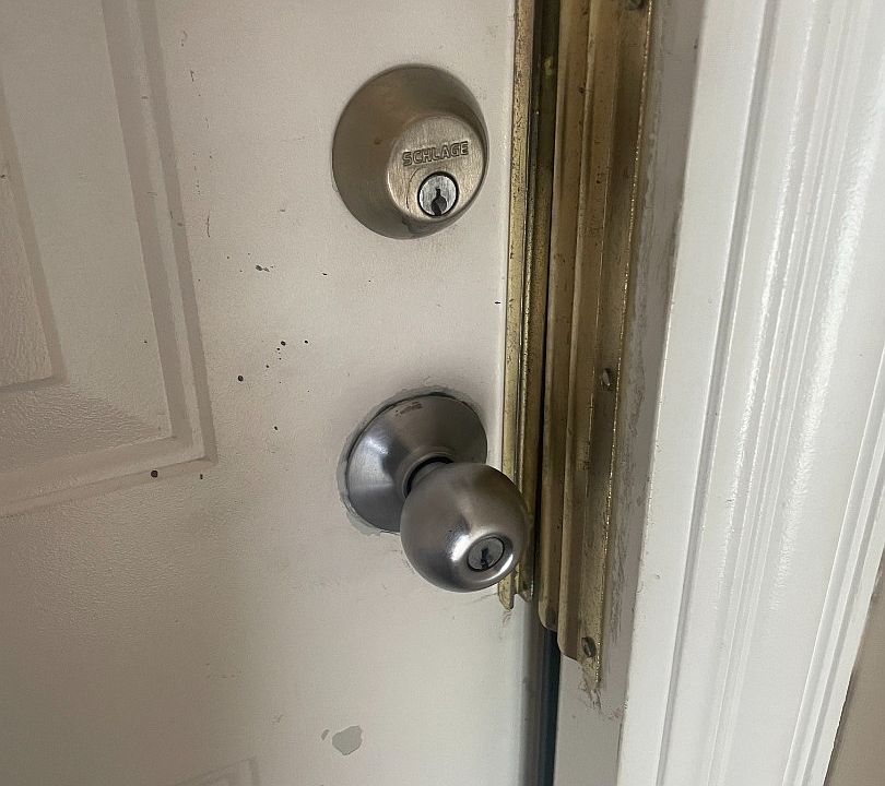2nd image of 519 E 60th St APT 2