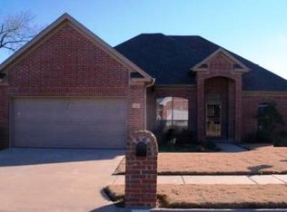 15 Bentley Cir, Little Rock, AR 72210