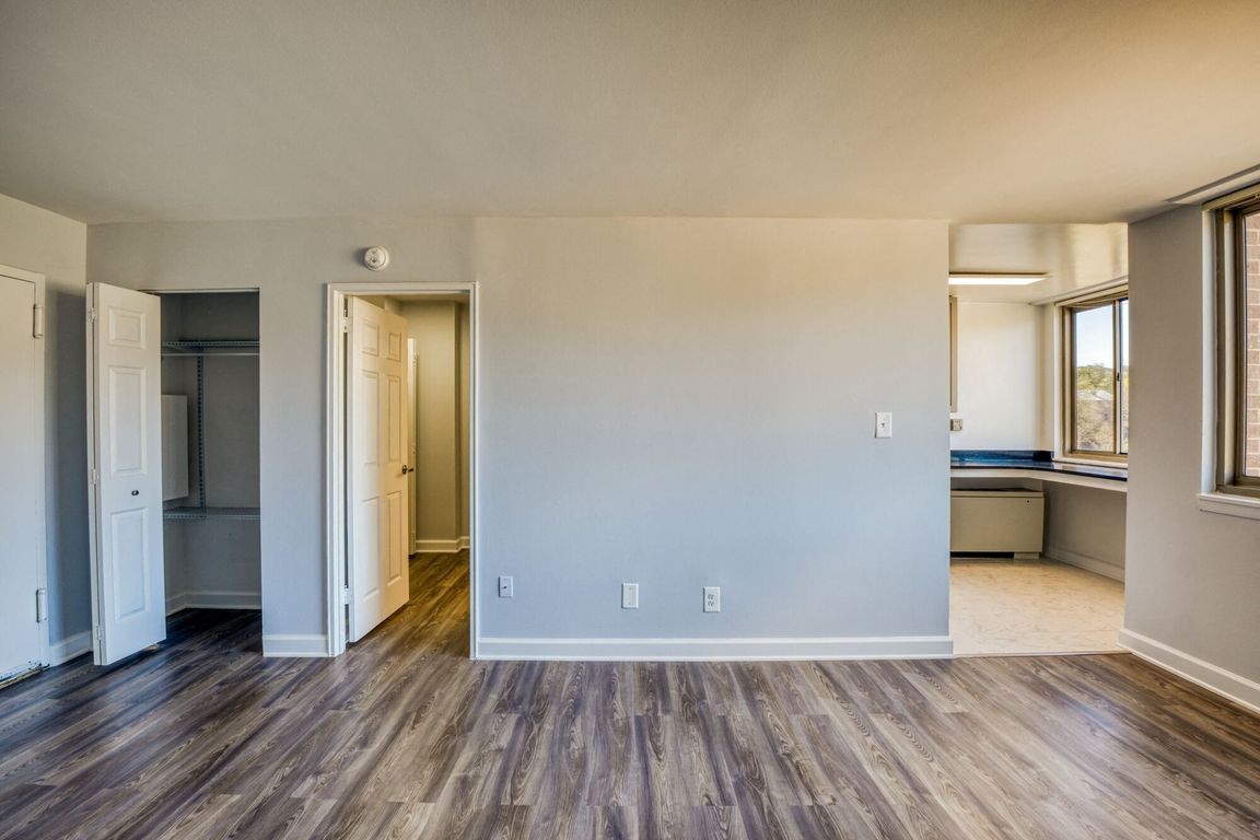 2112 New Hampshire Ave Studio Living 22 1