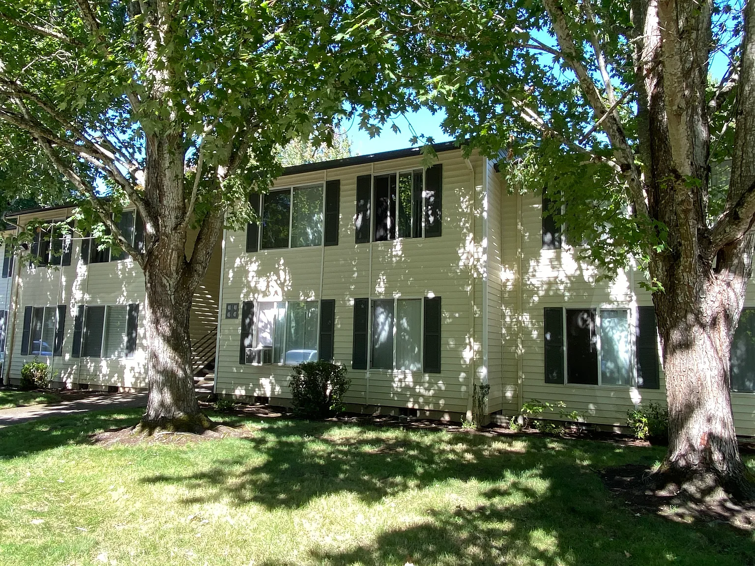 Canyon Ridge Apartments — Photo 4