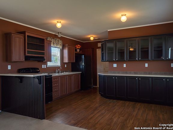 3rd image of 7662 Woodlake Vw