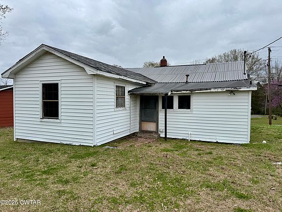 5th image of 702 Gibson Rd