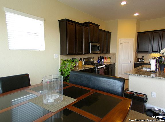 3rd image of 2933 Mistywood Ln