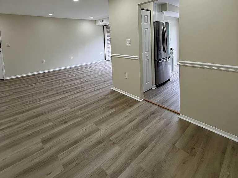 5608 Bloomfield Dr #201 — Photo 4