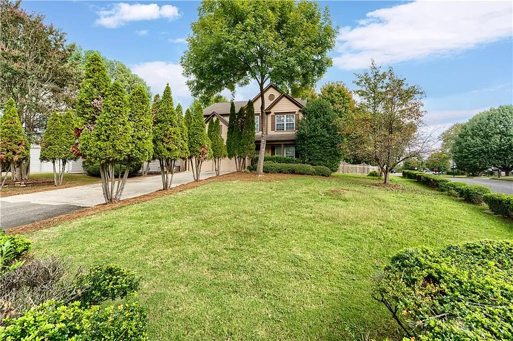 3 bed, 2.5 bath, 1924 sqft, $2,500 — Photo 1