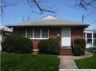 49 Ravenhurst Ave, Staten Island, NY 10310