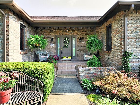 A 3 bedroom ranch in Rudolphtown.